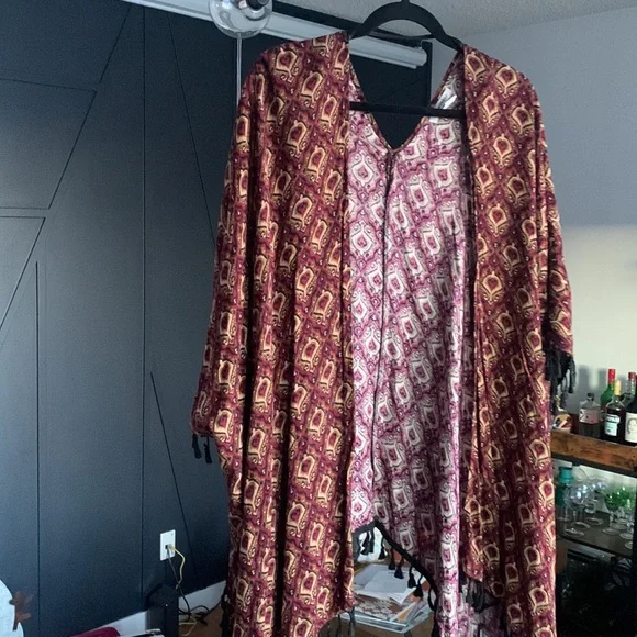 Cardigan/ Wrap - Picture 3 of 5